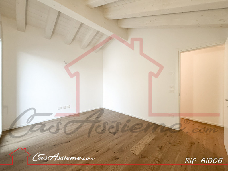 Rif. AI006
CHIAVI IN MANO - POSSIBILITA' DI AGEVOLAZIONI SISMABONUS
All’ultimo piano di un elegan...