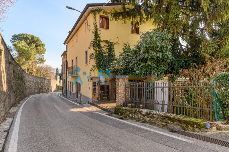 TRISSINO - Contrà Nobile

Cerchi una casa diversa dalle altre?
Qui puoi vivere in centro paese, g...