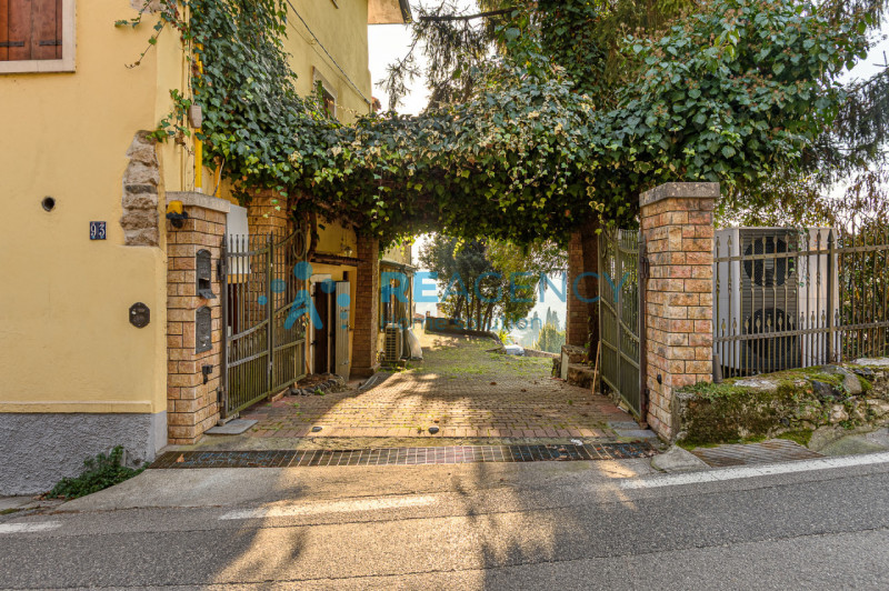 TRISSINO - Contrà Nobile

Cerchi una casa diversa dalle altre?
Qui puoi vivere in centro paese, g...