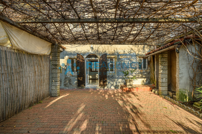 TRISSINO - Contrà Nobile

Cerchi una casa diversa dalle altre?
Qui puoi vivere in centro paese, g...