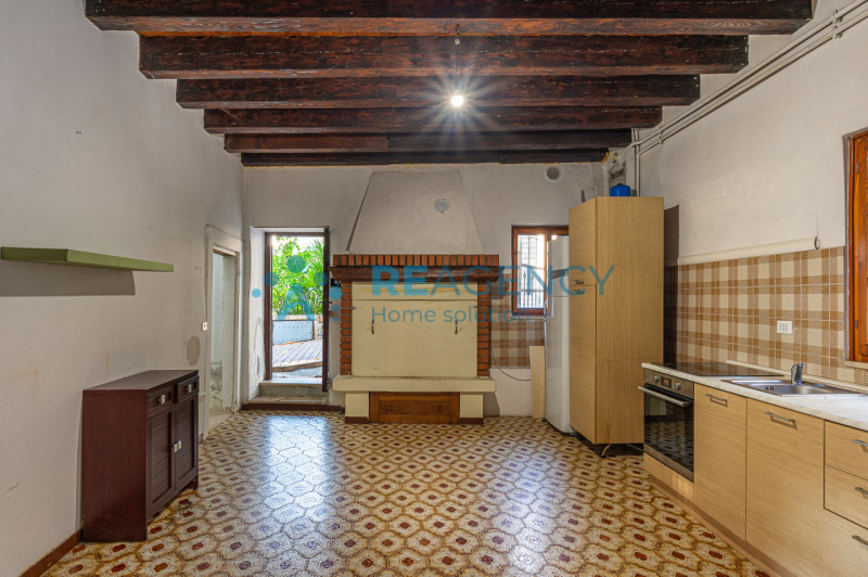 TRISSINO - Contrà Nobile

Cerchi una casa diversa dalle altre?
Qui puoi vivere in centro paese, g...