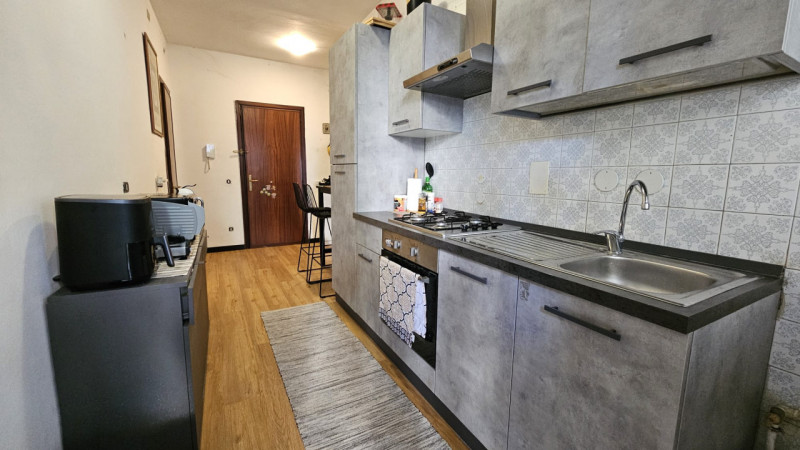 Proponiamo in vendita un accogliente appartamento bilocale di circa 35 mq situato nel cuore della...