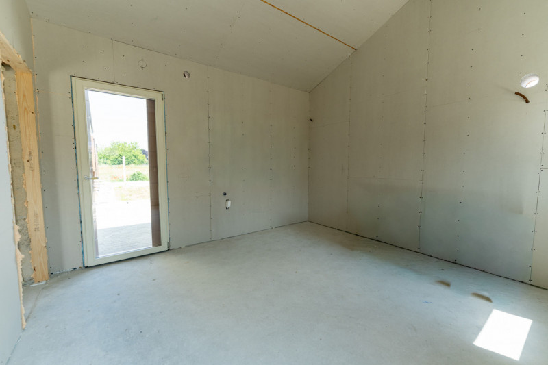 Porzione di bifamiliare di nuova realizzazione situata in zona residenziale molto tranquilla ma c...