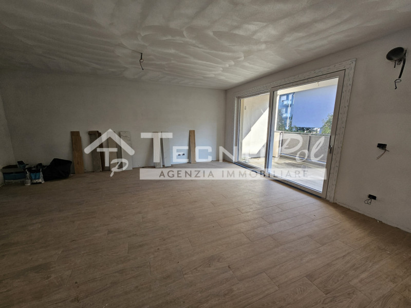 PADOVA - Pontevigodarzere, nel cuore di una zona residenziale tranquilla e ben collegata, proponi...