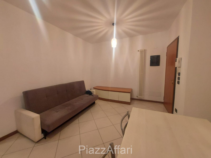 Proponiamo in locazione, all’interno di un residence esclusivo, miniappartamento al piano terra d...