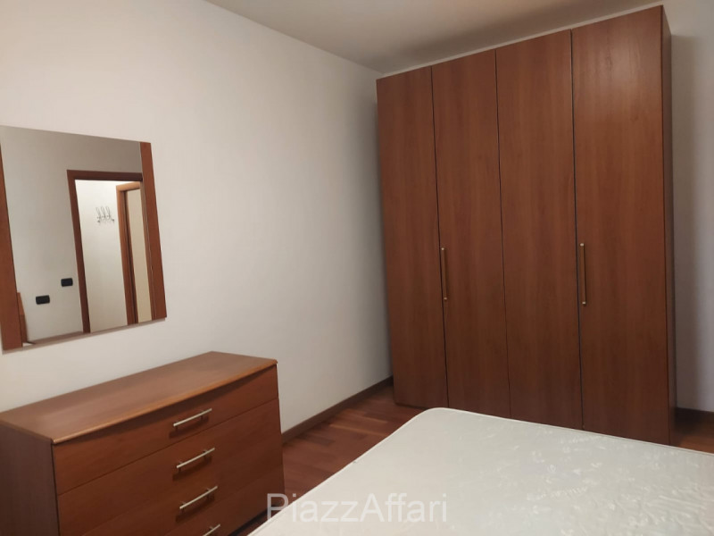 Proponiamo in locazione, all’interno di un residence esclusivo, miniappartamento al piano terra d...