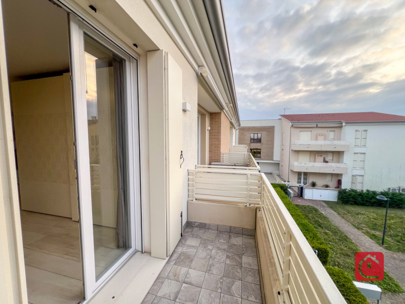 Proponiamo in vendita arioso appartamento di recentissima costruzione (Fine 2018) al secondo e ul...