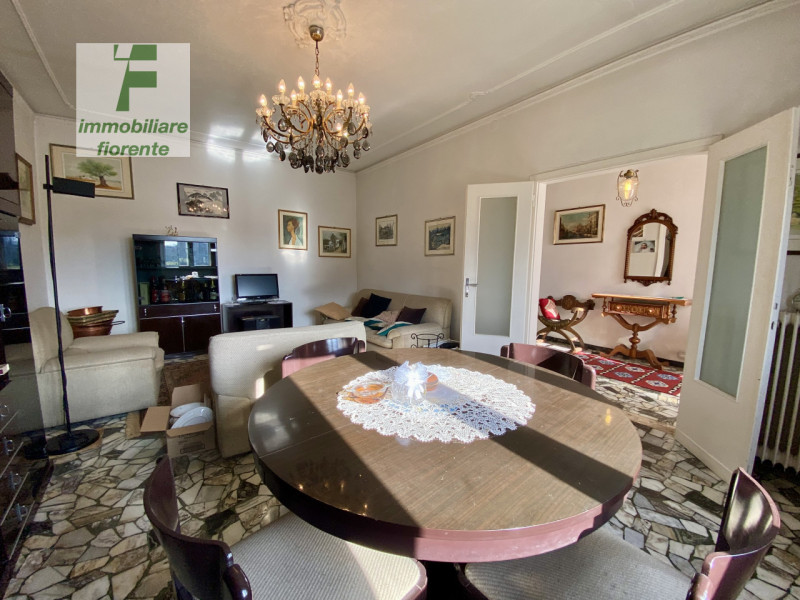 LIBERA SUBITO...IN ZONA TRANQUILLA MA ALLO STESSO TEMPO COMODA AL CENTRO CITTA'...AMPIA 1/2 BIFAM...