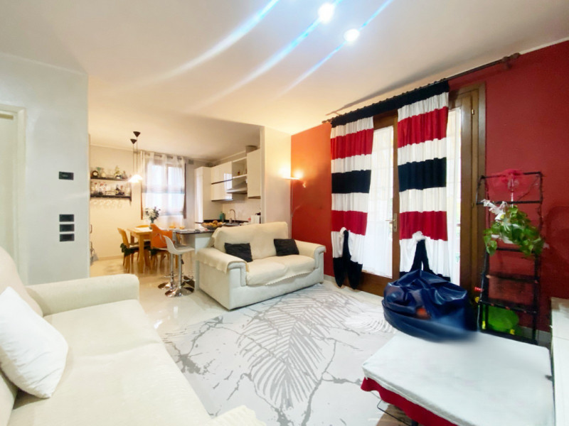 (Per INFO Mara 3481536890) NOSTRA ESCLUSIVA - A Breda di Piave, situato in posizione centrale e b...