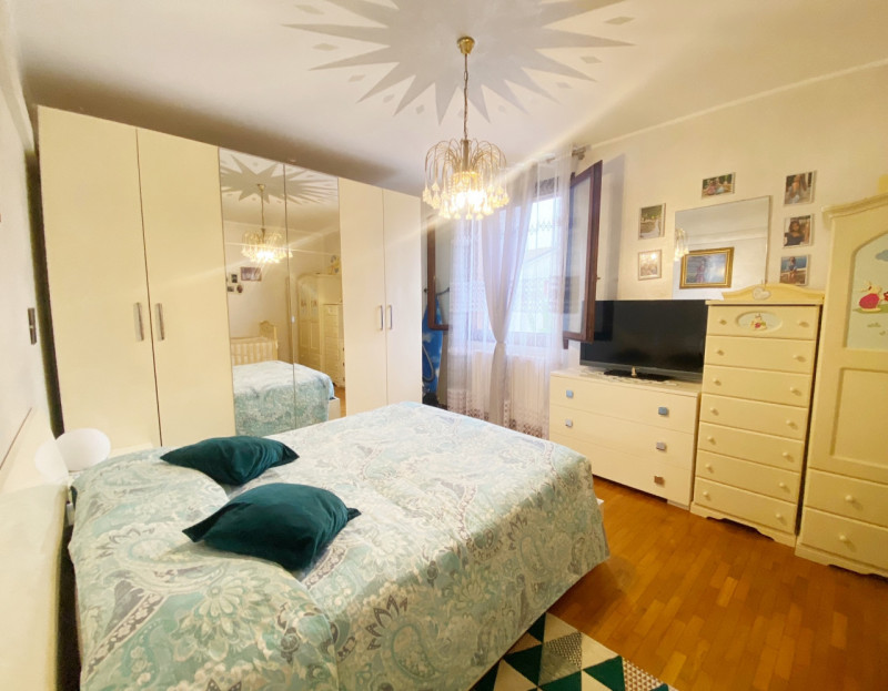 (Per INFO Mara 3481536890) NOSTRA ESCLUSIVA - A Breda di Piave, situato in posizione centrale e b...