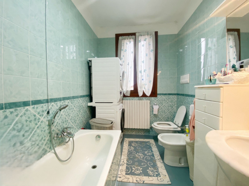 (Per INFO Mara 3481536890) NOSTRA ESCLUSIVA - A Breda di Piave, situato in posizione centrale e b...