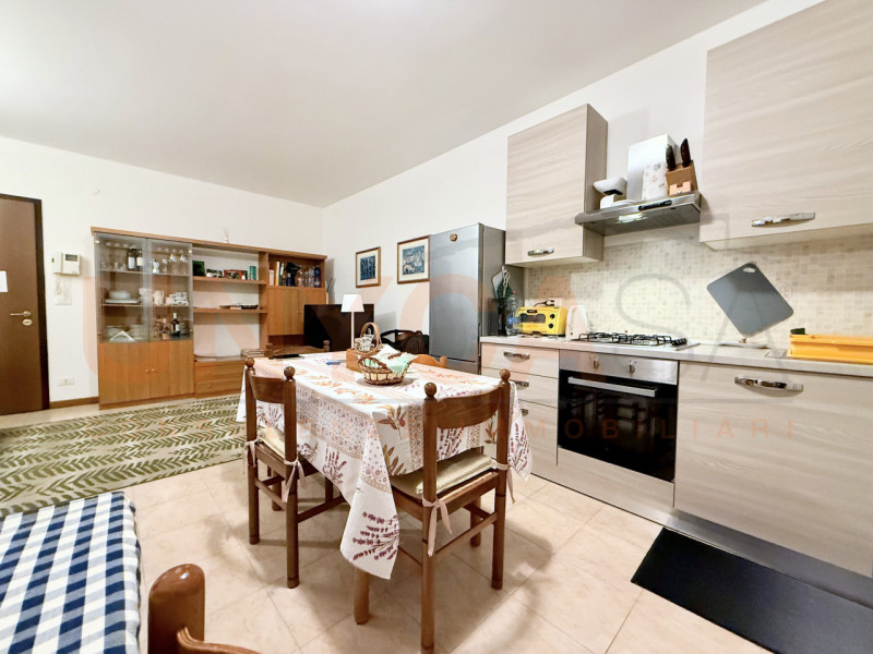 MESTRINO: Proponiamo in vendita al primo piano un mini appartamento con spazioso terrazzino che a...