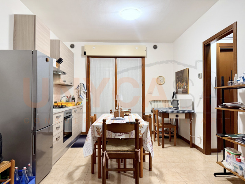 MESTRINO: Proponiamo in vendita al primo piano un mini appartamento con spazioso terrazzino che a...