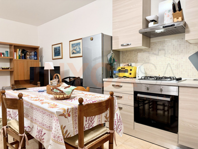 MESTRINO: Proponiamo in vendita al primo piano un mini appartamento con spazioso terrazzino che a...