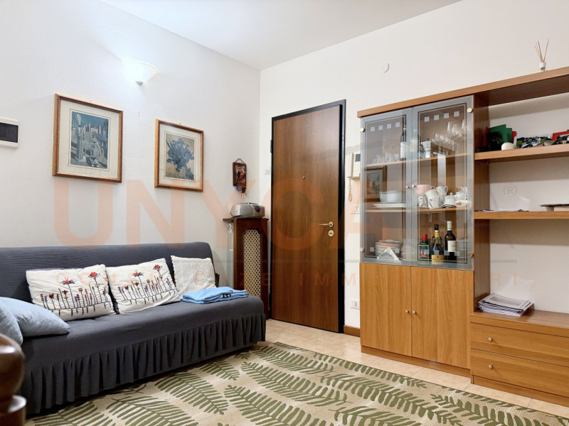 MESTRINO: Proponiamo in vendita al primo piano un mini appartamento con spazioso terrazzino che a...