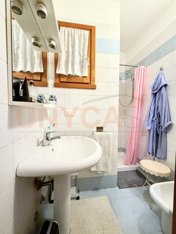 MESTRINO: Proponiamo in vendita al primo piano un mini appartamento con spazioso terrazzino che a...