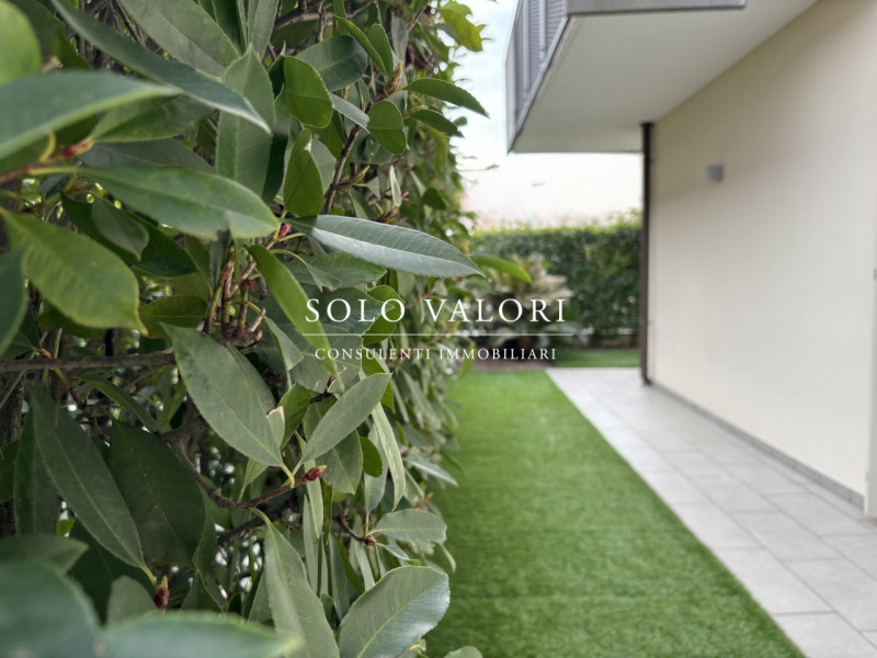 Rif. A911 (392 6956333 Nada)

In un contesto residenziale tranquillo e curato, comodo al centro c...