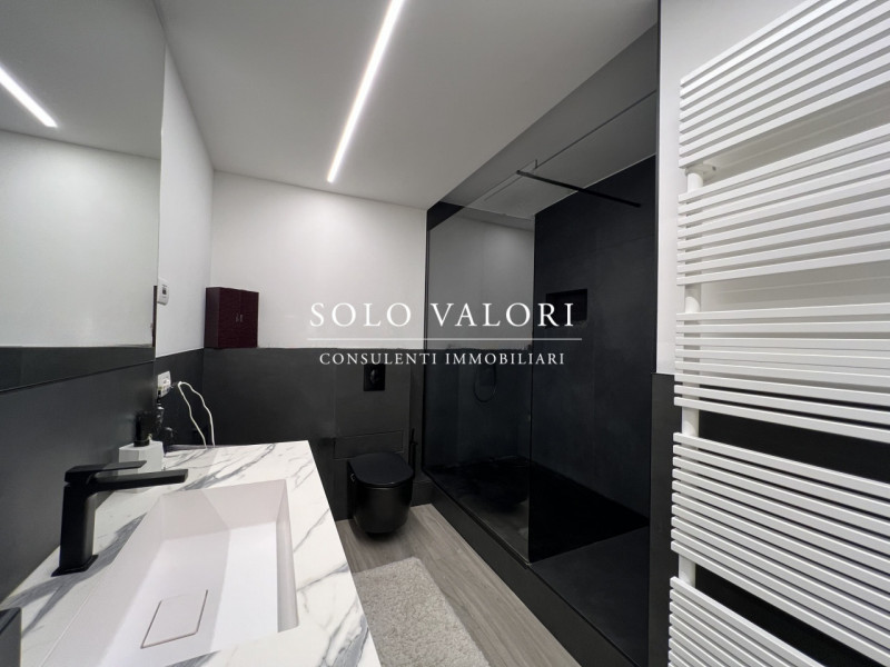 Rif. A911 (392 6956333 Nada)

In un contesto residenziale tranquillo e curato, comodo al centro c...