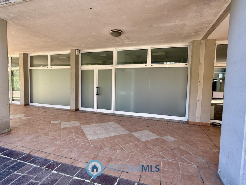 Immobile in esclusiva al Gruppo Padova MLS

QUARTIERE SAN GREGORIO in via Duprè - residence "La P...