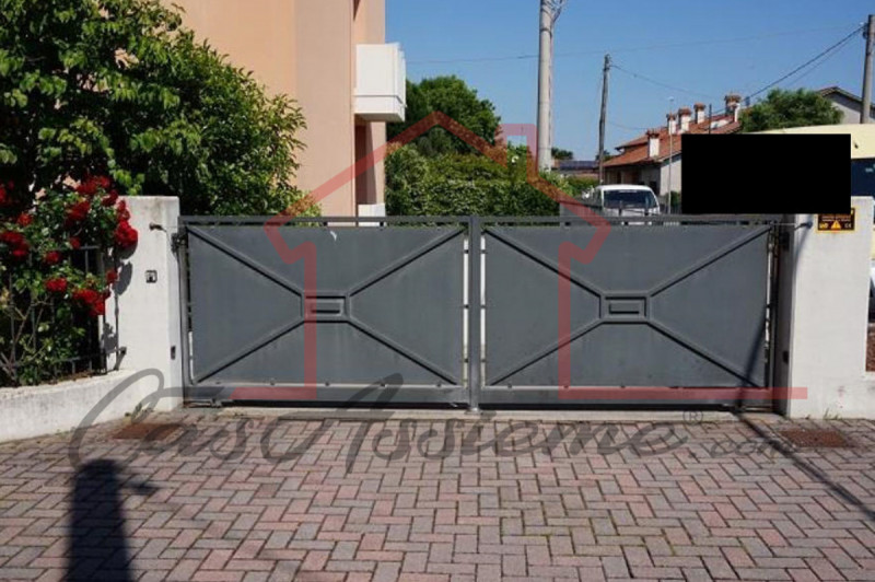 Rif. PE10723
La nostra Agenzia ha selezionato per Voi l'occasione del mese all'asta.

Proponiamo ...