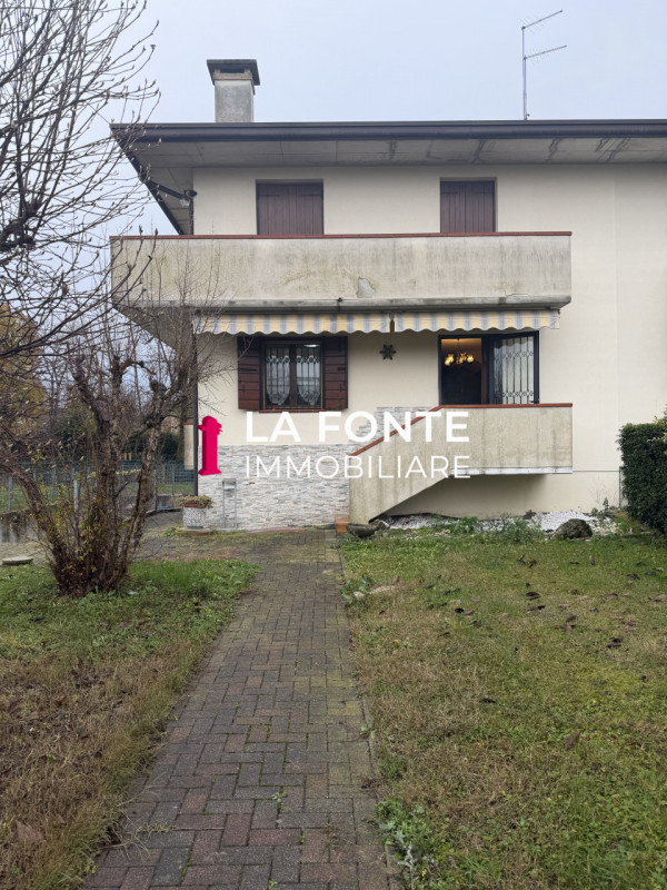 PERAGA DI VIGONZA - PORZIONE DI BIFAMILIARE sviluppata su tre livelli per un totale di circa 200 ...