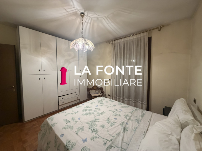 PERAGA DI VIGONZA - PORZIONE DI BIFAMILIARE sviluppata su tre livelli per un totale di circa 200 ...