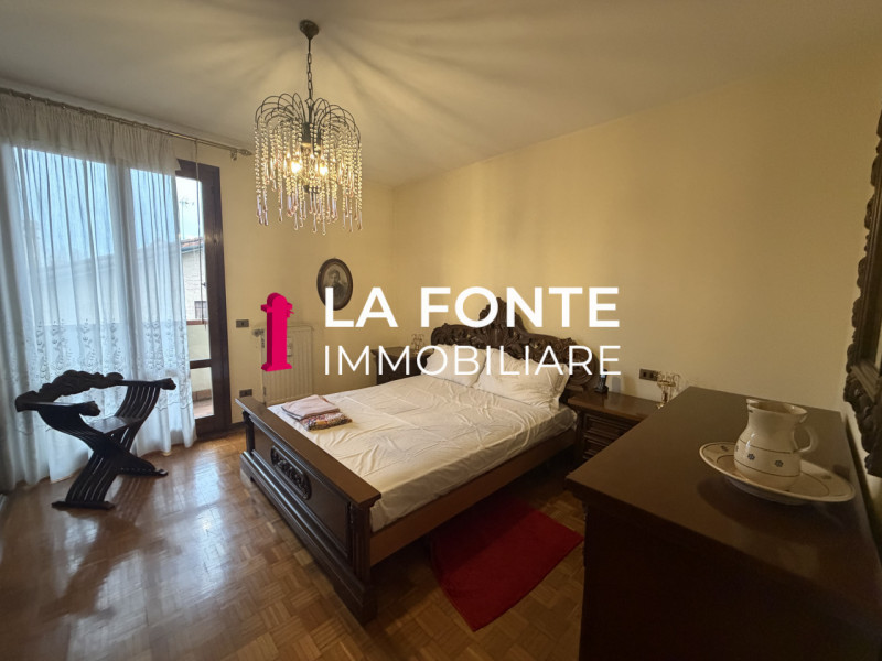 PERAGA DI VIGONZA - PORZIONE DI BIFAMILIARE sviluppata su tre livelli per un totale di circa 200 ...