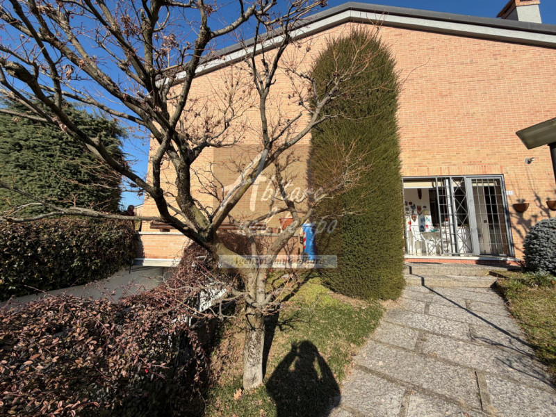 CITTADELLA (PD)

Proponiamo in esclusiva una splendida bifamiliare ideale per la famiglia, dispos...