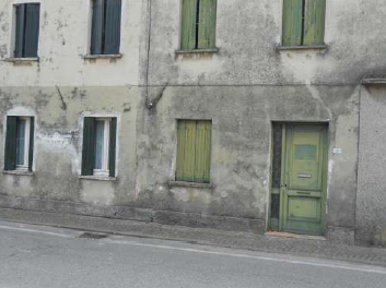 Rif. A.A.70-22

Vendita all'asta - abitazione su 3 piani con negozio in data 17 maggio 2026

Desc...