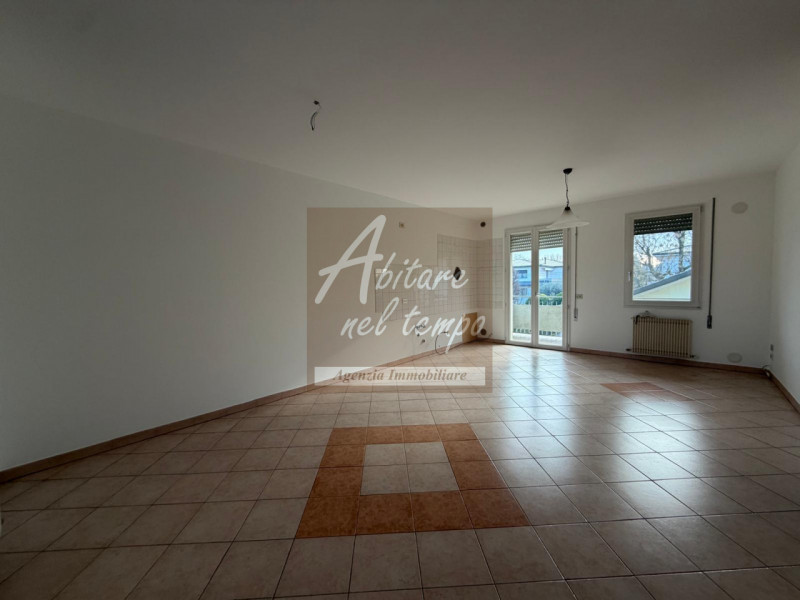 CITTADELLA (PD) - VIA COMPOSTELLA

Proponiamo in esclusiva un appartamento bicamere al primo pian...