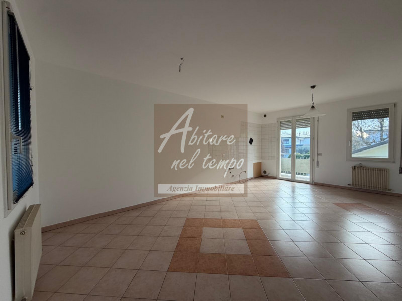 CITTADELLA (PD) - VIA COMPOSTELLA

Proponiamo in esclusiva un appartamento bicamere al primo pian...