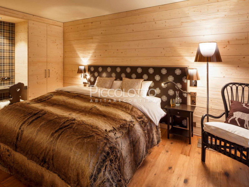 Rif. A5450 - Cortina d’Ampezzo, Regina delle Dolomiti, destinazione d’eccellenza per chi ama stil...