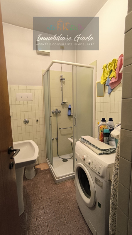 In zona centralissima di Vittorio Veneto, propongo in vendita un appartamento luminosissimo situa...