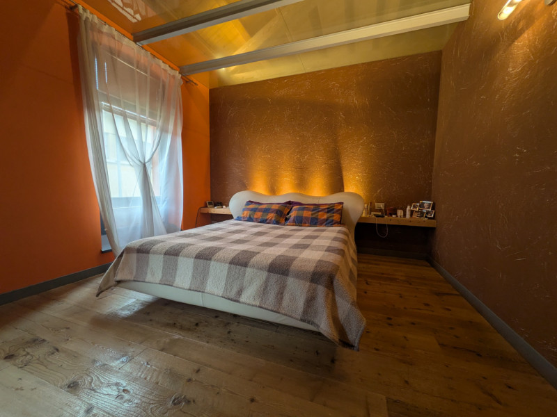 Curato ed indipendente loft sito all'interno di una ristrutturazione industriale

Trattativa rise...