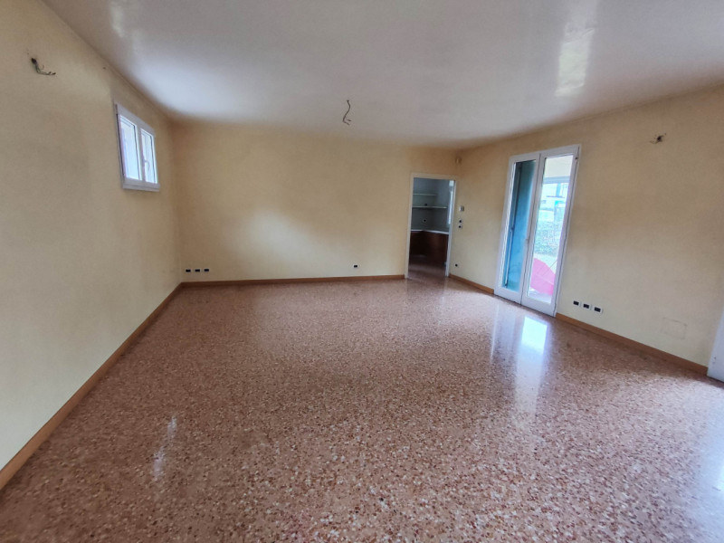 RESIDENZA DI PRESTIGIO – CASA SINGOLA CON GIARDINO PRIVATO

ZONA SAN CARLO / ARCELLA

In una dell...