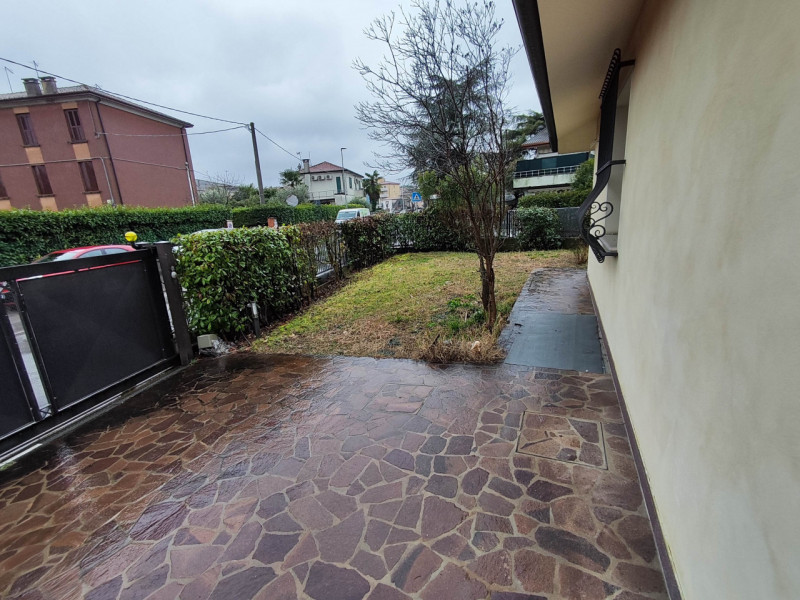 RESIDENZA DI PRESTIGIO – CASA SINGOLA CON GIARDINO PRIVATO

ZONA SAN CARLO / ARCELLA

In una dell...