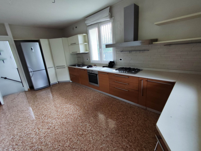 RESIDENZA DI PRESTIGIO – CASA SINGOLA CON GIARDINO PRIVATO

ZONA SAN CARLO / ARCELLA

In una dell...