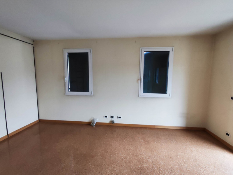 RESIDENZA DI PRESTIGIO – CASA SINGOLA CON GIARDINO PRIVATO

ZONA SAN CARLO / ARCELLA

In una dell...