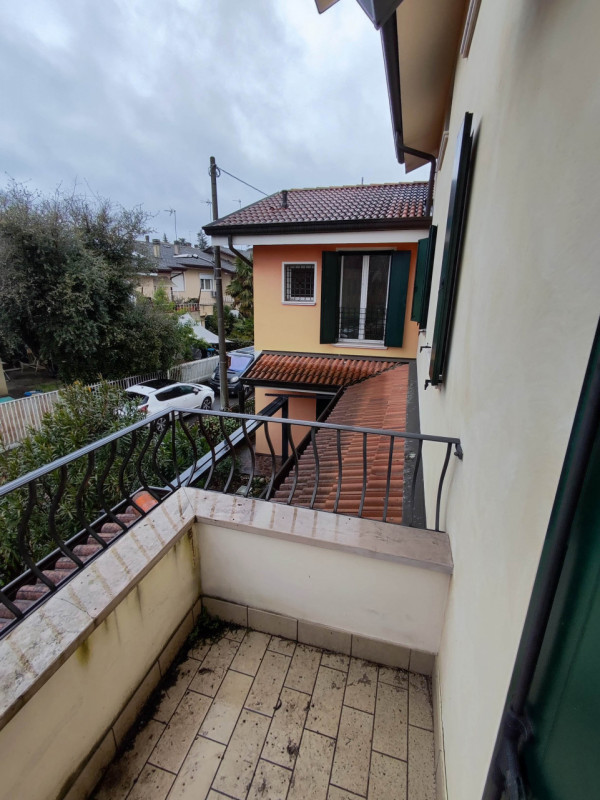 RESIDENZA DI PRESTIGIO – CASA SINGOLA CON GIARDINO PRIVATO

ZONA SAN CARLO / ARCELLA

In una dell...