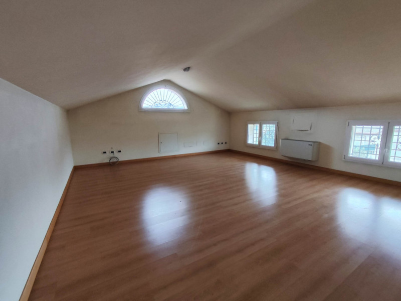 RESIDENZA DI PRESTIGIO – CASA SINGOLA CON GIARDINO PRIVATO

ZONA SAN CARLO / ARCELLA

In una dell...