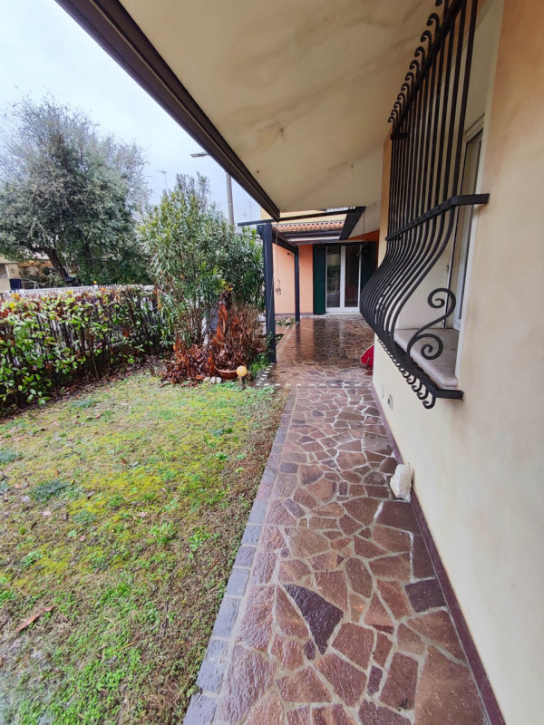 RESIDENZA DI PRESTIGIO – CASA SINGOLA CON GIARDINO PRIVATO

ZONA SAN CARLO / ARCELLA

In una dell...