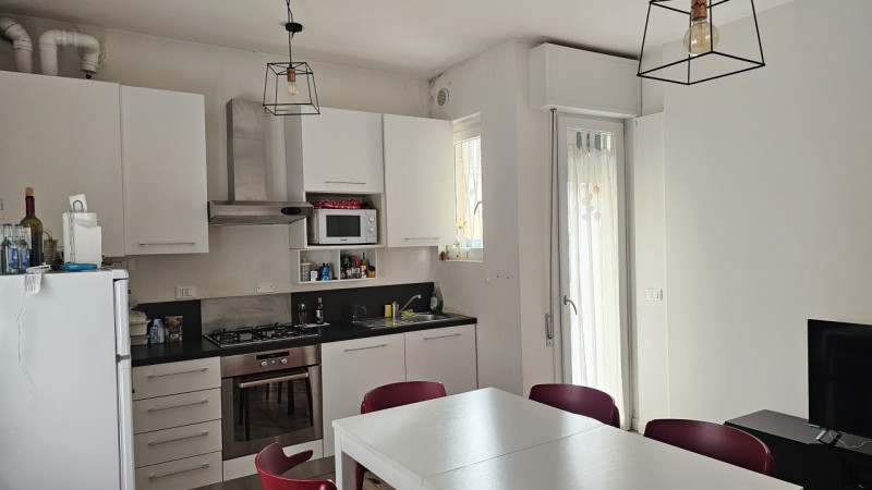 In via Pietro Selvatico, nel cuore dell' Arcella, nella zona Sant'Antonino, proponiamo in vendita...