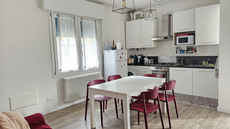 In via Pietro Selvatico, nel cuore dell' Arcella, nella zona Sant'Antonino, proponiamo in vendita...