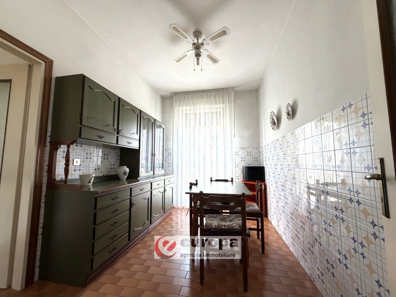 VIA MONTE SABOTINO: zona centro Sport Palladio Tricamere al terzo piano servito da ascensore, ing...