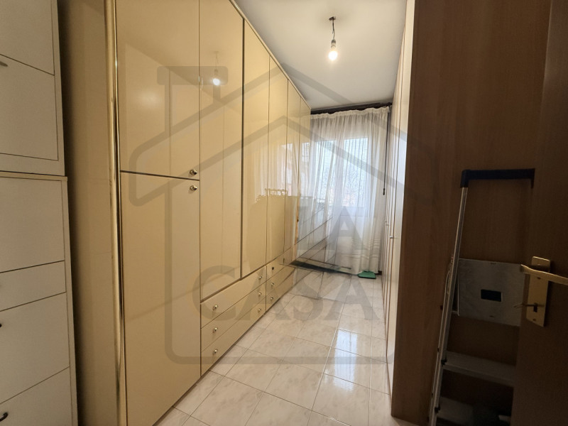 ABANO TERME - Situato nel verdeggiante quartiere Monterosso, questo luminoso appartamento quadril...