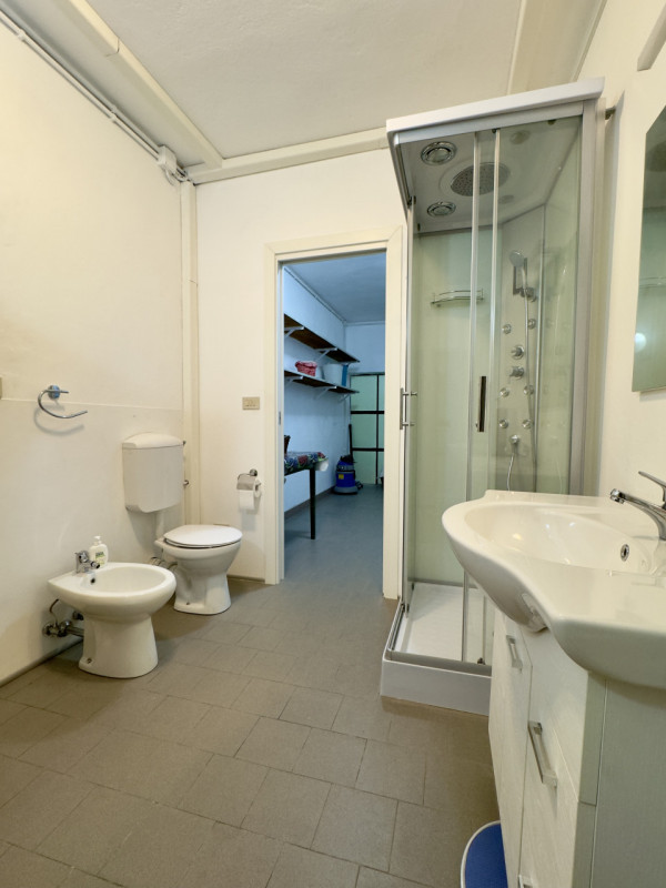 In una zona residenziale tranquilla, abitata e ben collegata, tra Montegrotto e Torreglia, propon...