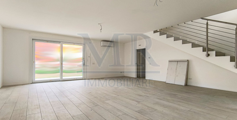 ABANO GIARRE - MR280A
NUOVA BIFAMILIARE CON GIARDINO -  Cl. Energ. "A4"

Splendida Villetta dispo...