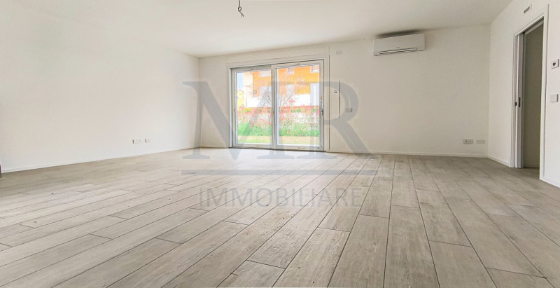 ABANO GIARRE - MR280A
NUOVA BIFAMILIARE CON GIARDINO -  Cl. Energ. "A4"

Splendida Villetta dispo...