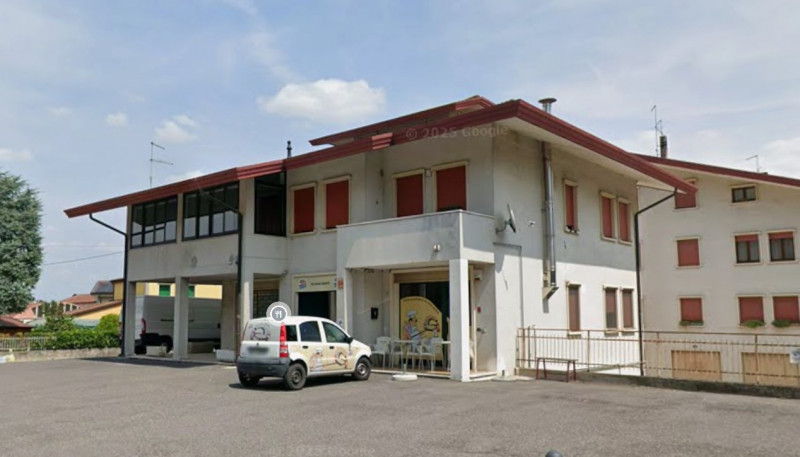 SOSSANO: Proponiamo in vendita un interessante negozio di circa 106 mq, situato nel pieno centro ...