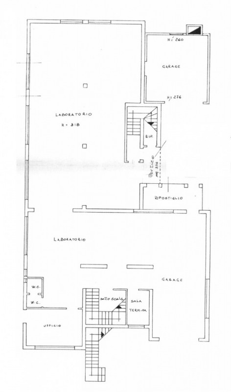 A Ospedaletto Euganeo, in un tranquillo contesto residenziale, proponiamo in vendita un ampio com...